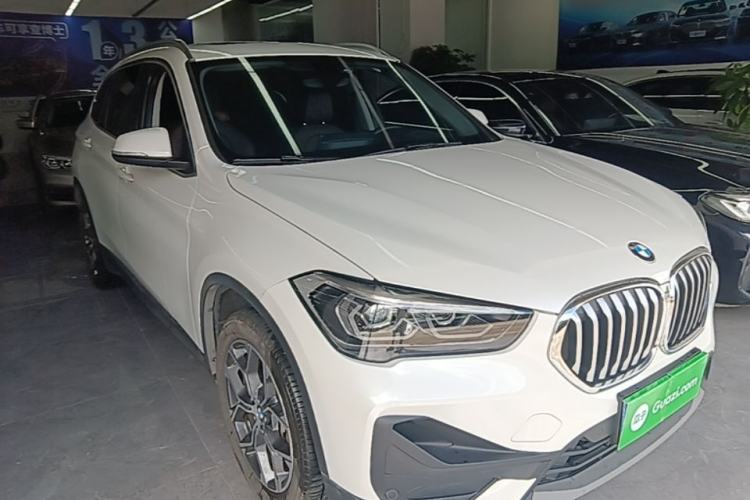 Used BMW X1 2022 sDrive25Li Leading Model Front Right 45 Deg