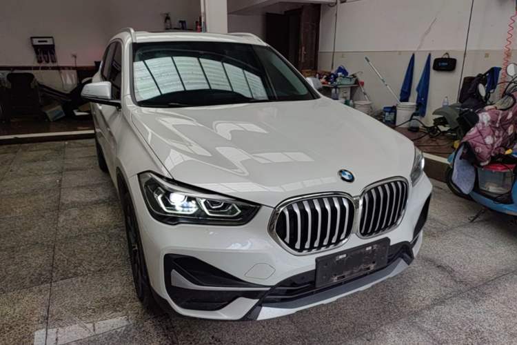 Used BMW X1 2022 sDrive20Li Luxury Model Front Right 45 Deg