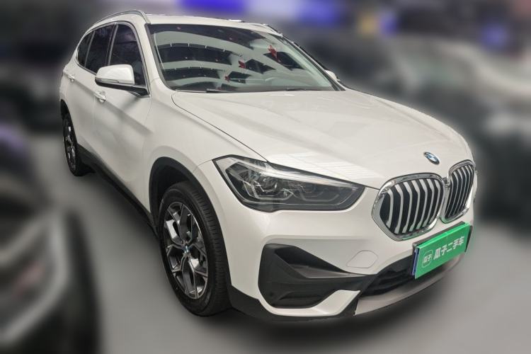Used BMW X1 2022 sDrive25Li Leading Model Front Right 45 Deg
