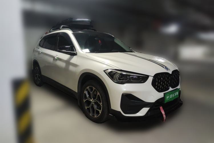 Used BMW X1 2022 sDrive25Li Leading Model Front Right 45 Deg