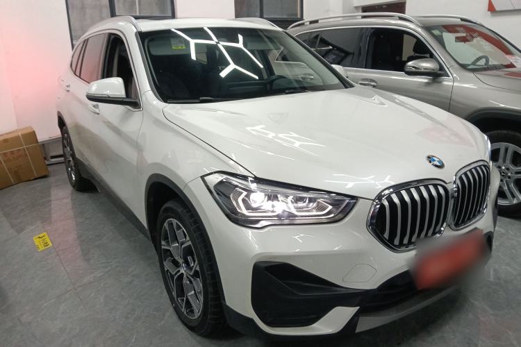 Used BMW X1 2022 sDrive25Li Leading Model Front Right 45 Deg
