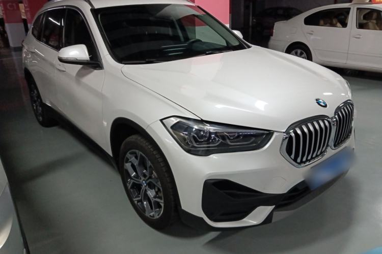 Used BMW X1 2022 sDrive25Li Leading Model Front Right 45 Deg