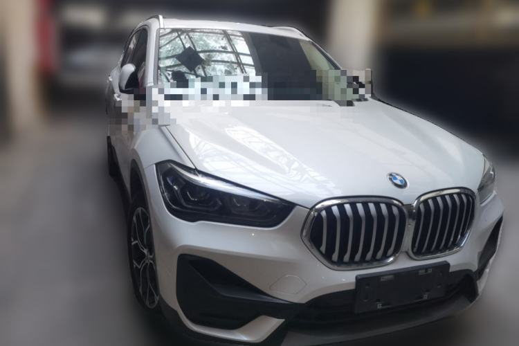 Used BMW X1 2022 sDrive25Li Leading Model Front Right 45 Deg