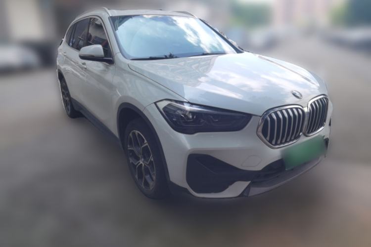 Used BMW X1 2022 sDrive25Li Leading Model Front Right 45 Deg