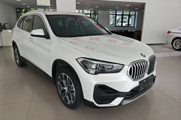 Used BMW X1 2022 sDrive25Li Leading Model Front Right 45 Deg