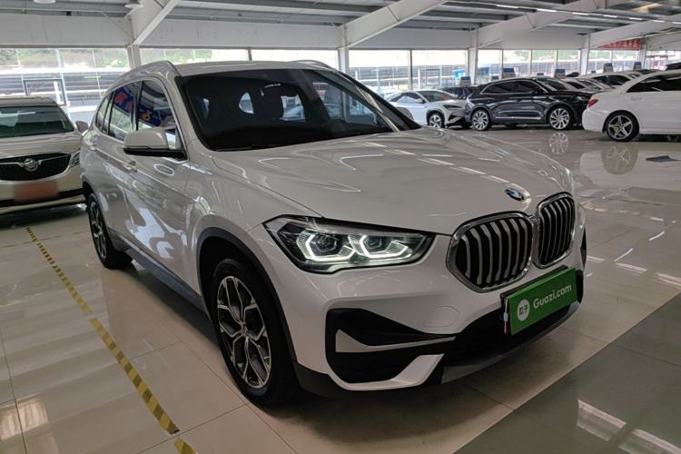 Used BMW X1 2022 sDrive25Li Leading Model Front Right 45 Deg