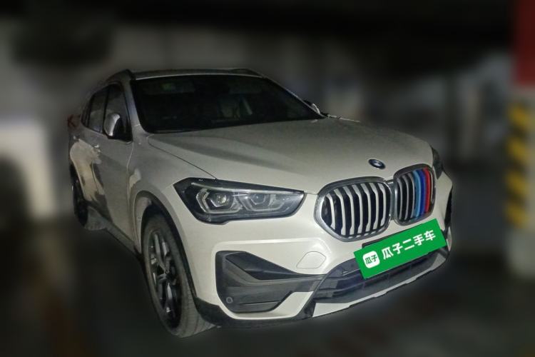Used BMW X1 2022 sDrive25Li Leading Model Front Right 45 Deg