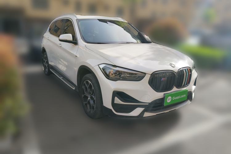 Used BMW X1 2022 sDrive25Li Leading Model Front Right 45 Deg