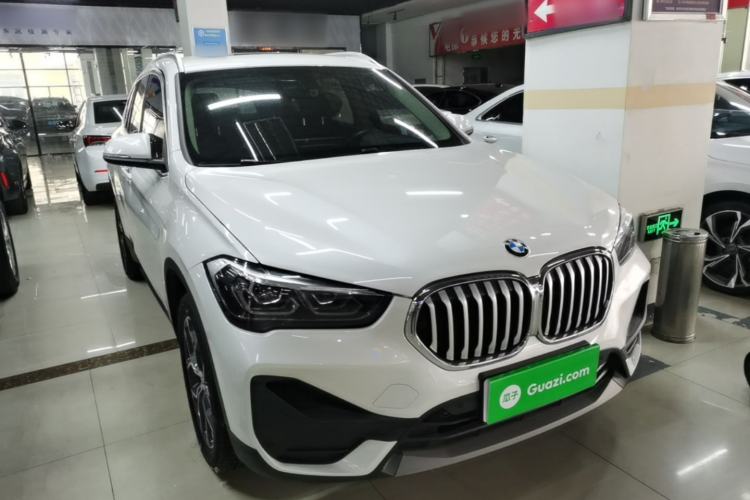 Used BMW X1 2022 sDrive25Li Leading Model Front Right 45 Deg