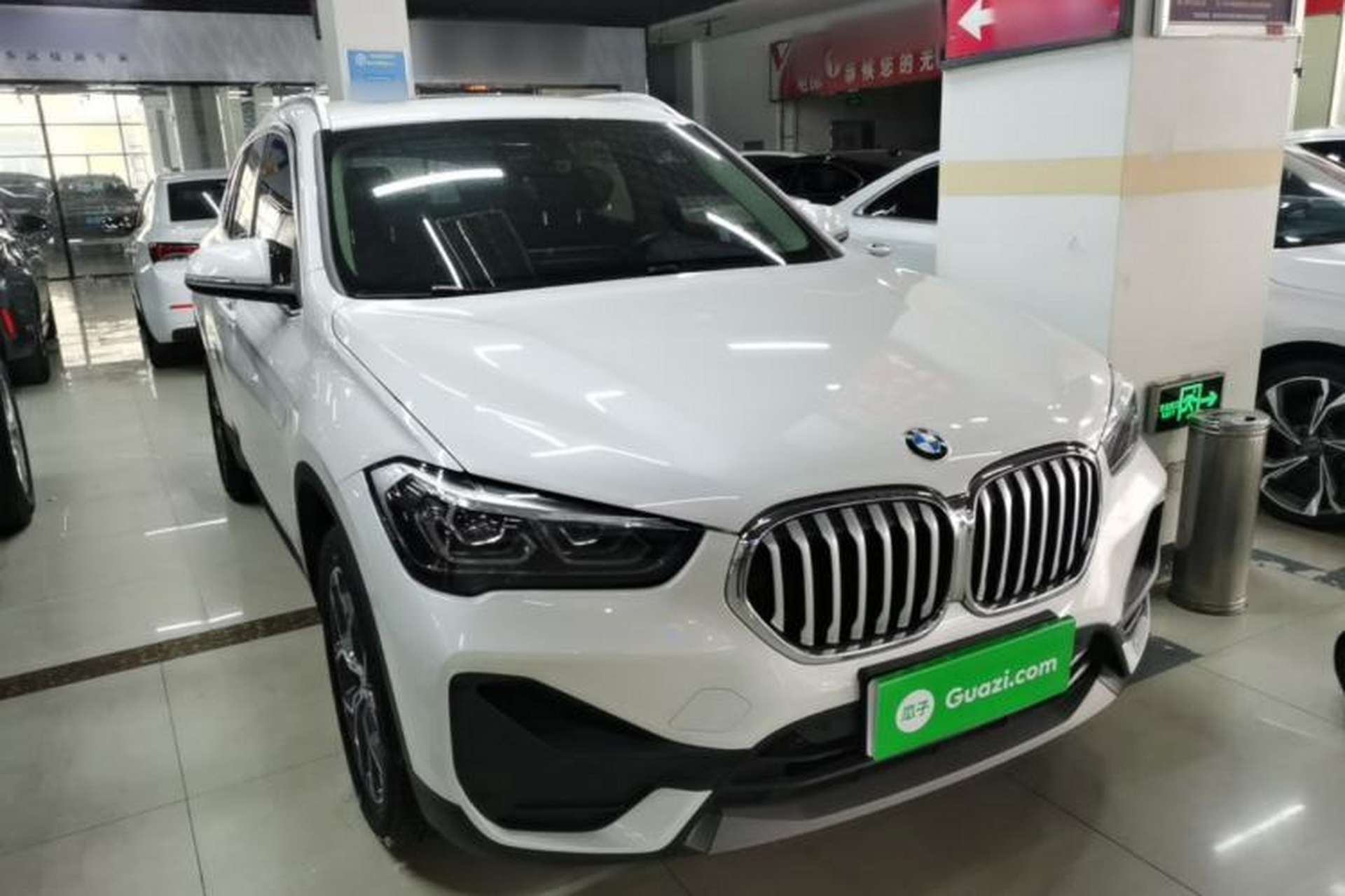 Used BMW X1 2022 sDrive25Li Leading Model Front Right 45 Deg