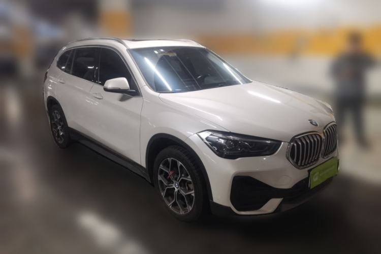 Used BMW X1 2022 sDrive25Li Leading Model Front Right 45 Deg