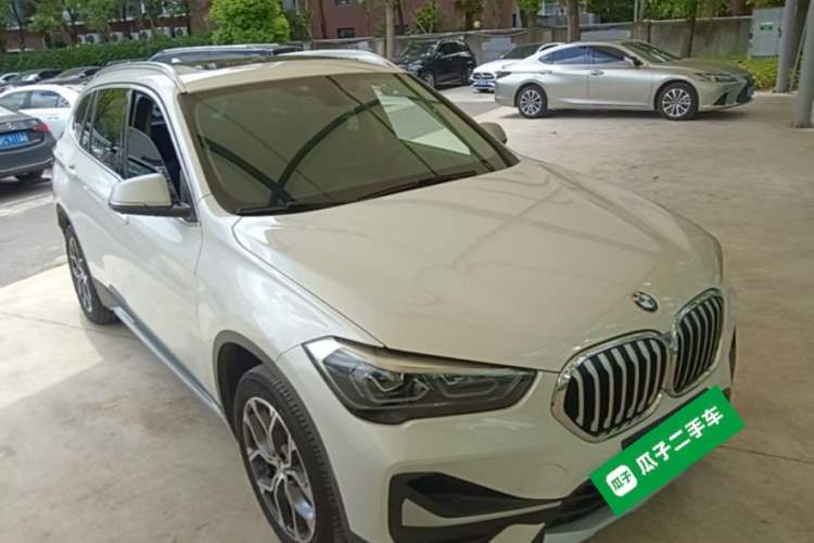 Used BMW X1 2022 sDrive20Li Fashion Model Front Right 45 Deg