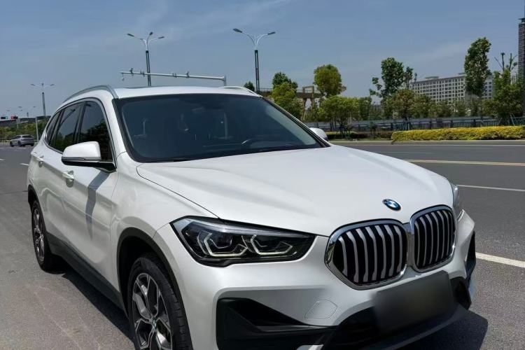 Used BMW X1 2022 sDrive25Li Leading Model Front Right 45 Deg