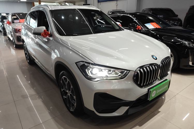 Used BMW X1 2022 sDrive25Li Leading Model Front Right 45 Deg