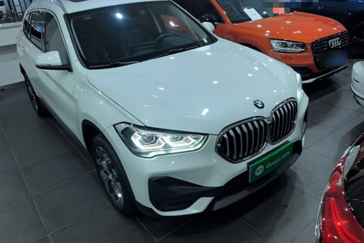 Used BMW X1 2022 sDrive25Li Leading Model Front Right 45 Deg