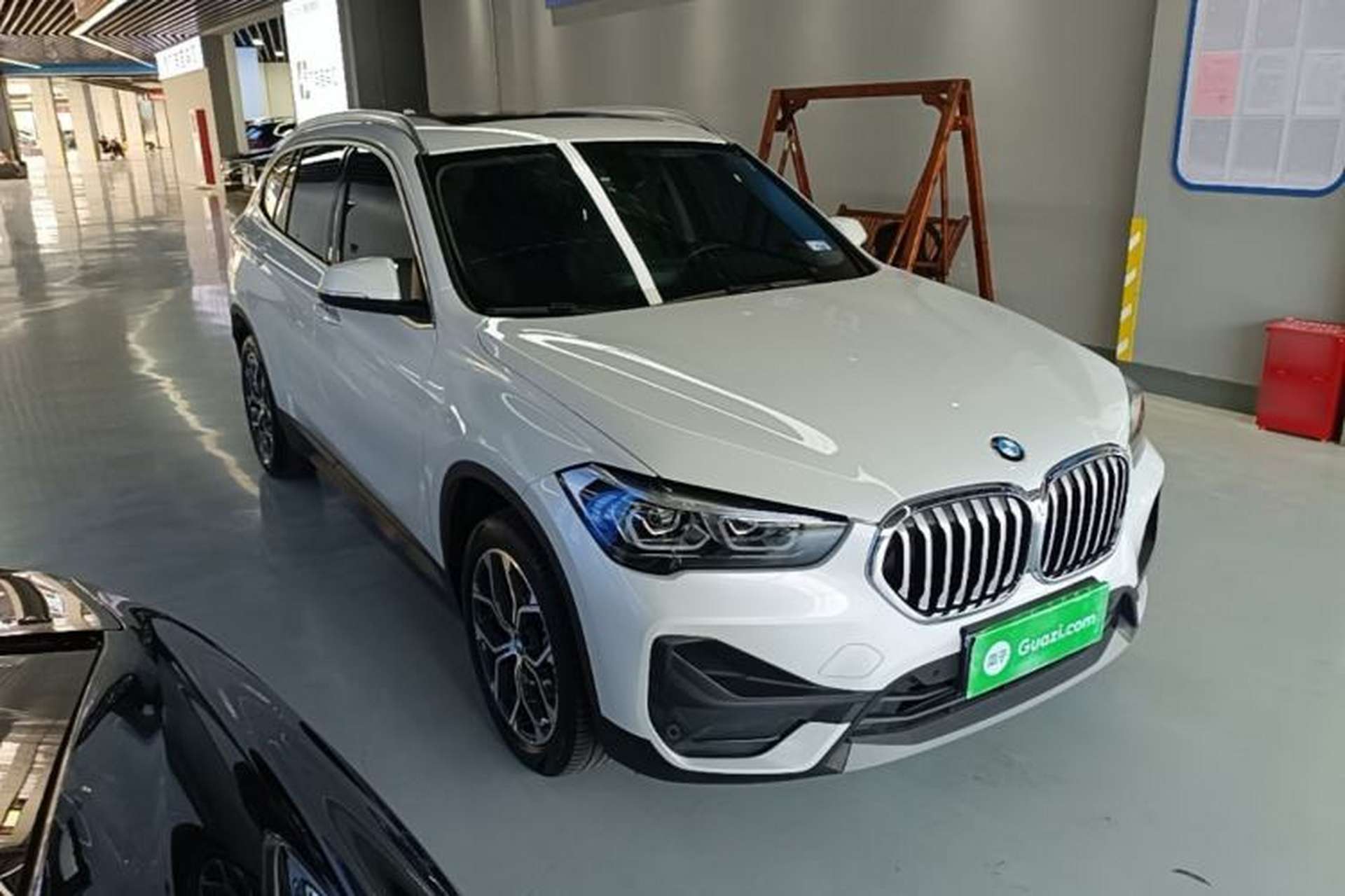 Used BMW X1 2022 sDrive25Li Leading Model Front Right 45 Deg