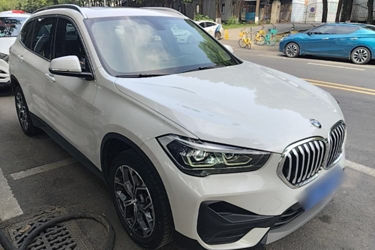 Used BMW X1 2022 sDrive25Li Leading Model Front Right 45 Deg