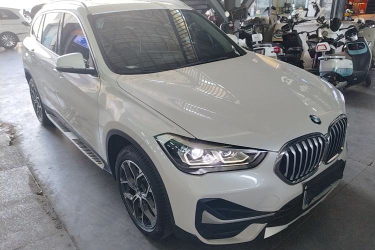Used BMW X1 2022 sDrive25Li Leading Model Front Right 45 Deg