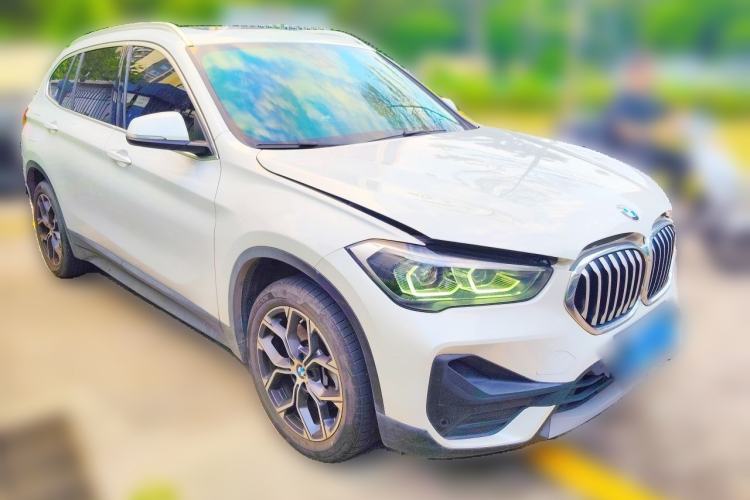 Used BMW X1 2022 sDrive25Li Leading Model Front Right 45 Deg