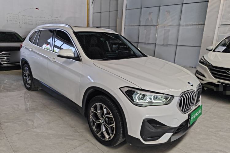 Used BMW X1 2022 sDrive25Li Leading Model Front Right 45 Deg