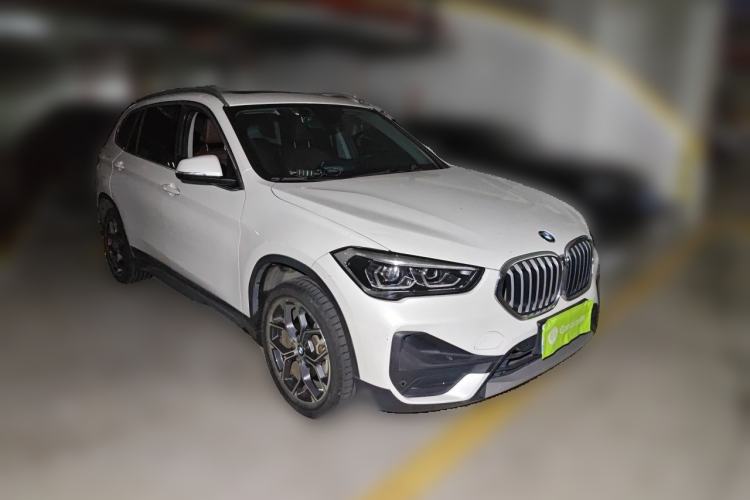 Used BMW X1 2022 sDrive25Li Leading Model Front Right 45 Deg