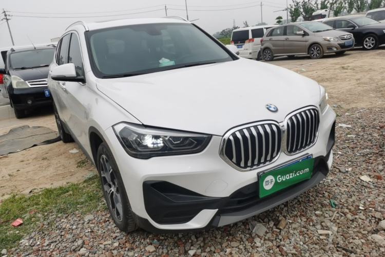 Used BMW X1 2022 sDrive25Li Leading Model Front Right 45 Deg