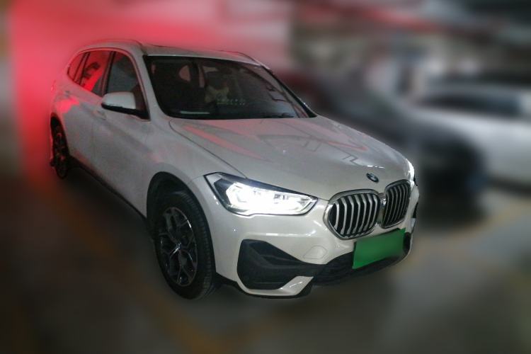 Used BMW X1 2022 sDrive25Li Leading Model Front Right 45 Deg