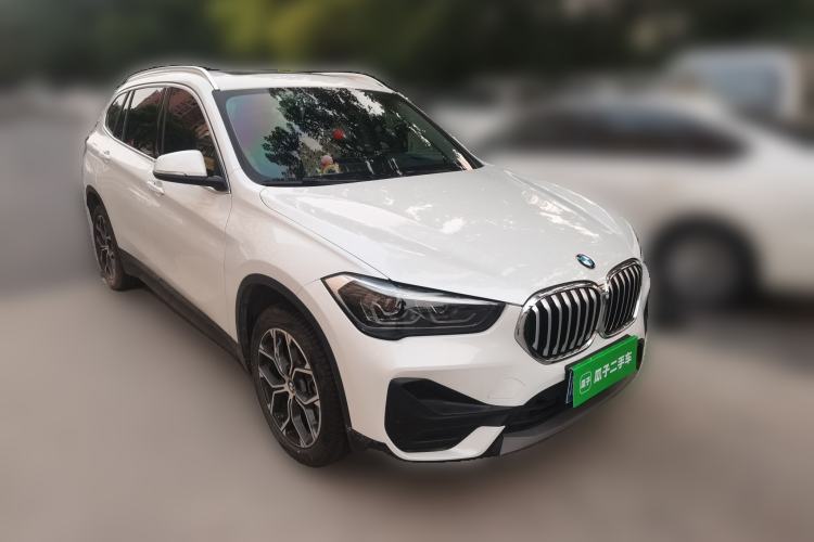 Used BMW X1 2022 sDrive25Li Leading Model Front Right 45 Deg