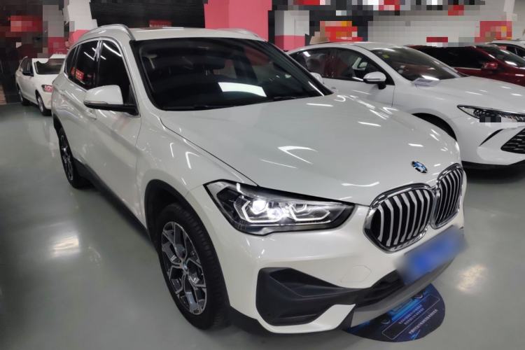 Used BMW X1 2022 sDrive25Li Leading Model Front Right 45 Deg