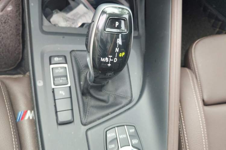 Used BMW X1 2022 sDrive25Li Leading Model Gear Lever