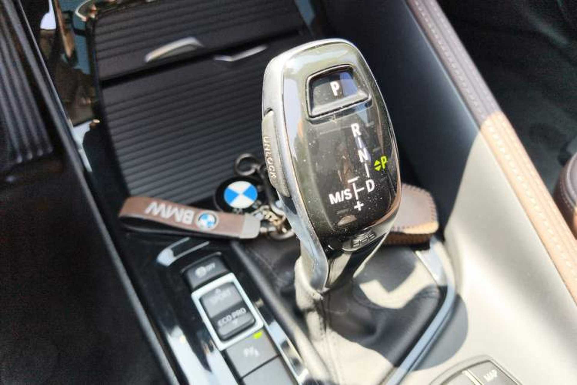 Used BMW X1 2022 Updated xDrive25Li Premium Edition Gear Lever