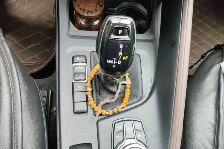 Used BMW X1 2022 sDrive25Li Leading Model Gear Lever