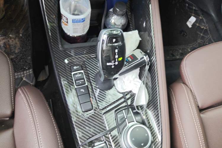 Used BMW X1 2022 sDrive25Li Leading Model Gear Lever