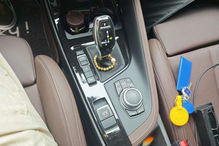 Used BMW X1 2022 Updated xDrive25Li Premium Edition Gear Lever