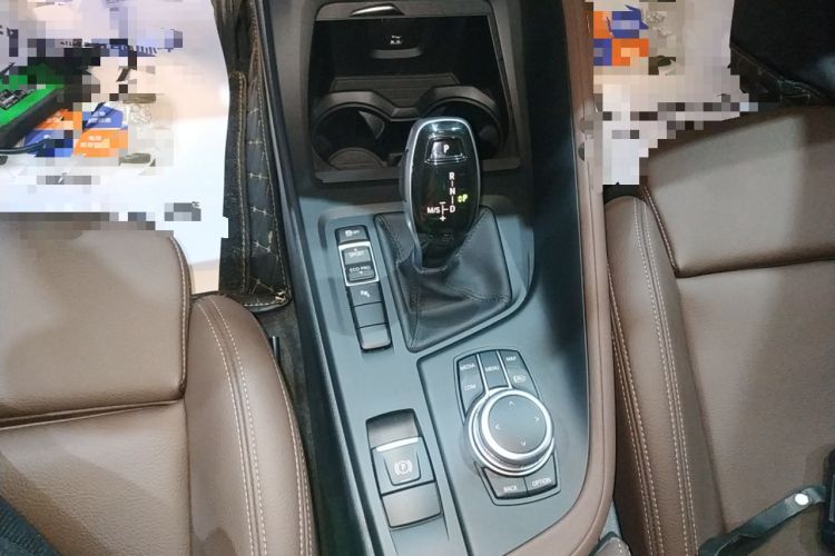 Used BMW X1 2022 sDrive25Li Leading Model Gear Lever