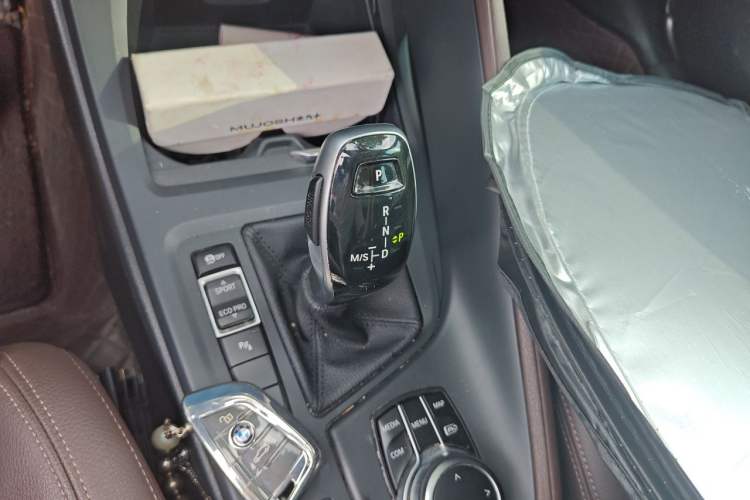 Used BMW X1 2022 sDrive25Li Leading Model Gear Lever