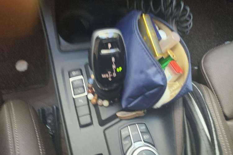 Used BMW X1 2022 sDrive25Li Leading Model Gear Lever