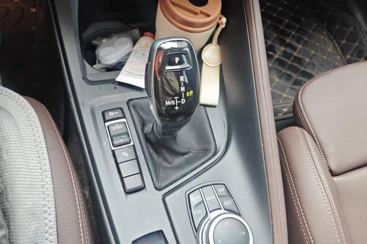 Used BMW X1 2022 sDrive25Li Leading Model Gear Lever