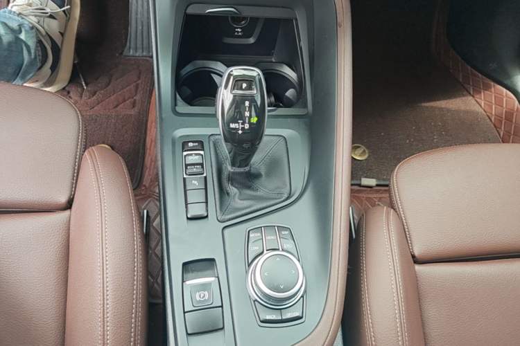 Used BMW X1 2022 sDrive25Li Leading Model Gear Lever