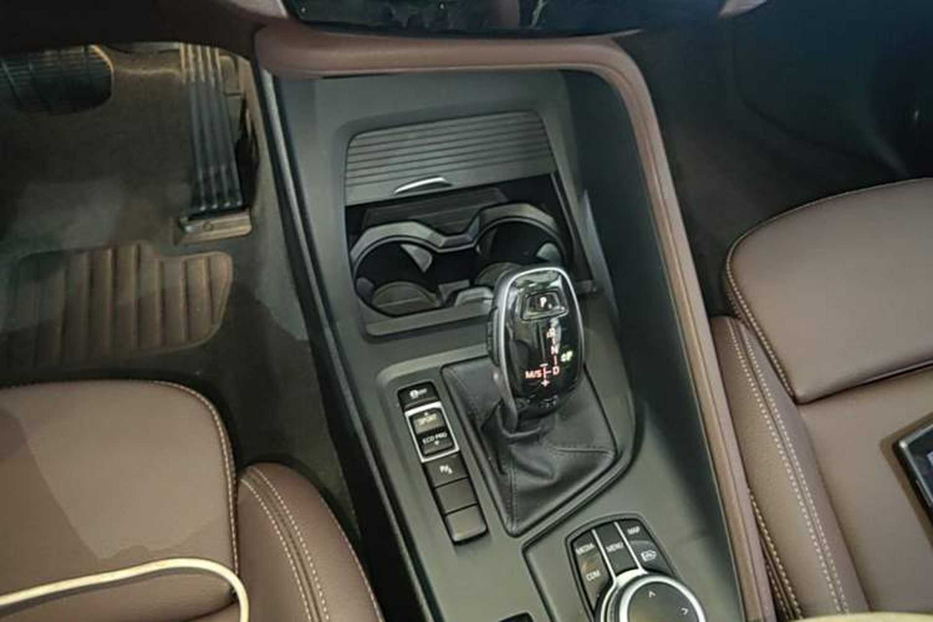 Used BMW X1 2022 sDrive25Li Leading Model Gear Lever