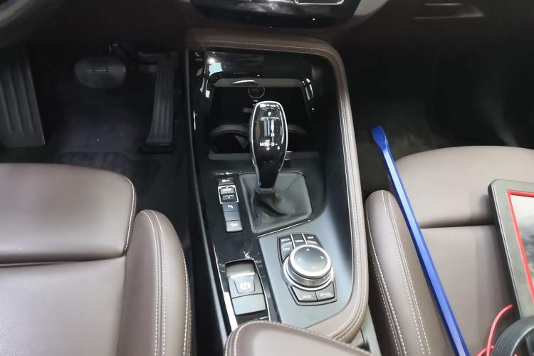 Used BMW X1 2022 xDrive25Li Luxury Model Gear Lever