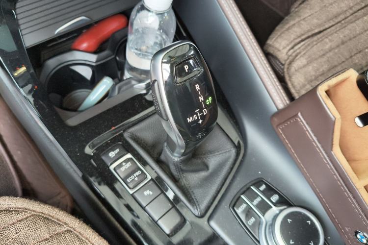 Used BMW X1 2022 sDrive20Li Luxury Model Gear Lever
