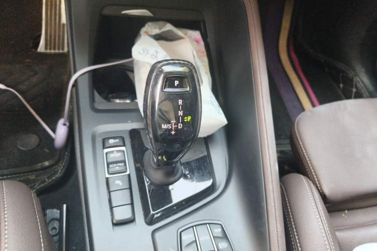 Used BMW X1 2022 sDrive25Li Leading Model Gear Lever