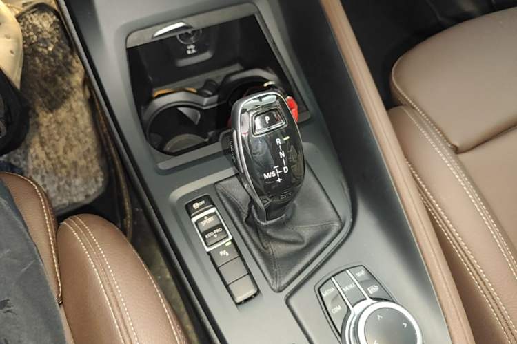 Used BMW X1 2022 sDrive25Li Leading Model Gear Lever