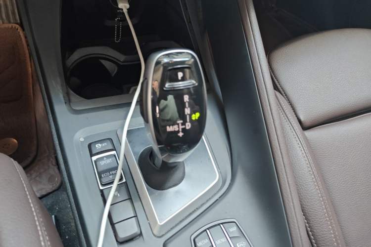 Used BMW X1 2022 sDrive25Li Leading Model Gear Lever