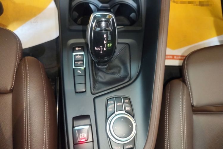 Used BMW X1 2022 sDrive25Li Leading Model Gear Lever