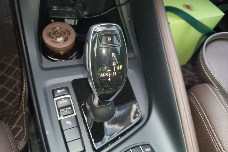 Used BMW X1 2022 sDrive25Li Leading Model Gear Lever