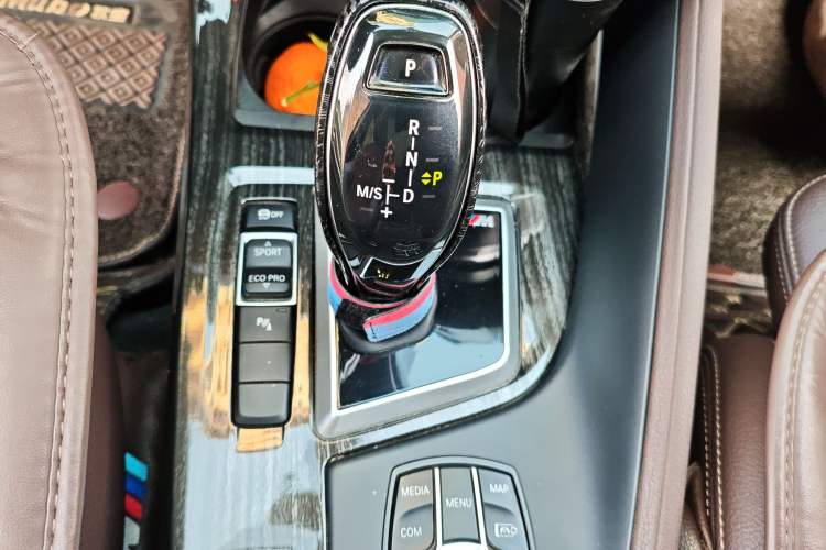 Used BMW X1 2022 sDrive25Li Leading Model Gear Lever