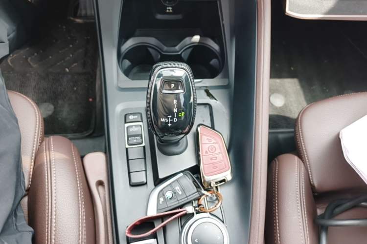Used BMW X1 2022 sDrive25Li Leading Model Gear Lever