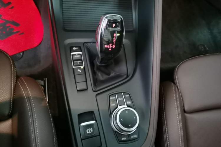 Used BMW X1 2022 sDrive25Li Leading Model Gear Lever